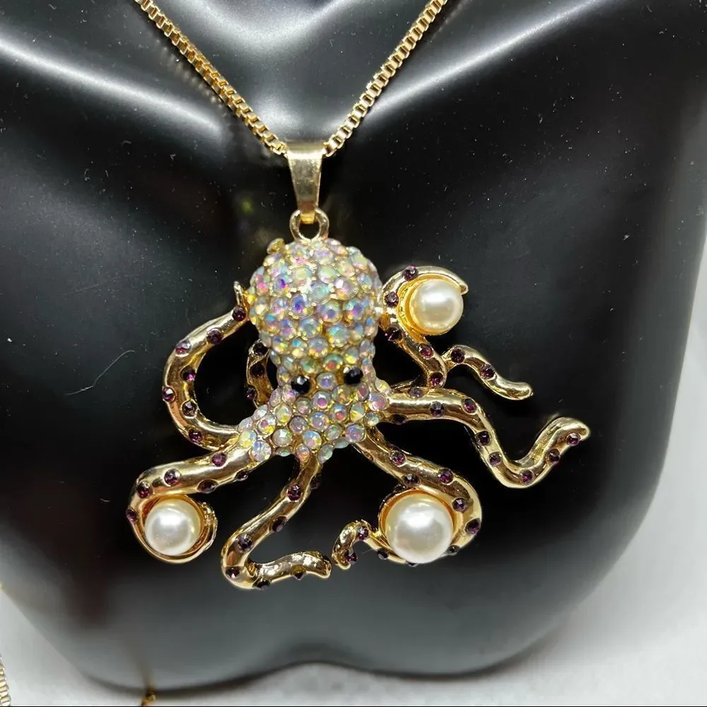 NECKLACE! Betsey Johnson Octopus Rhinestone & Pearl Pendant BNWT